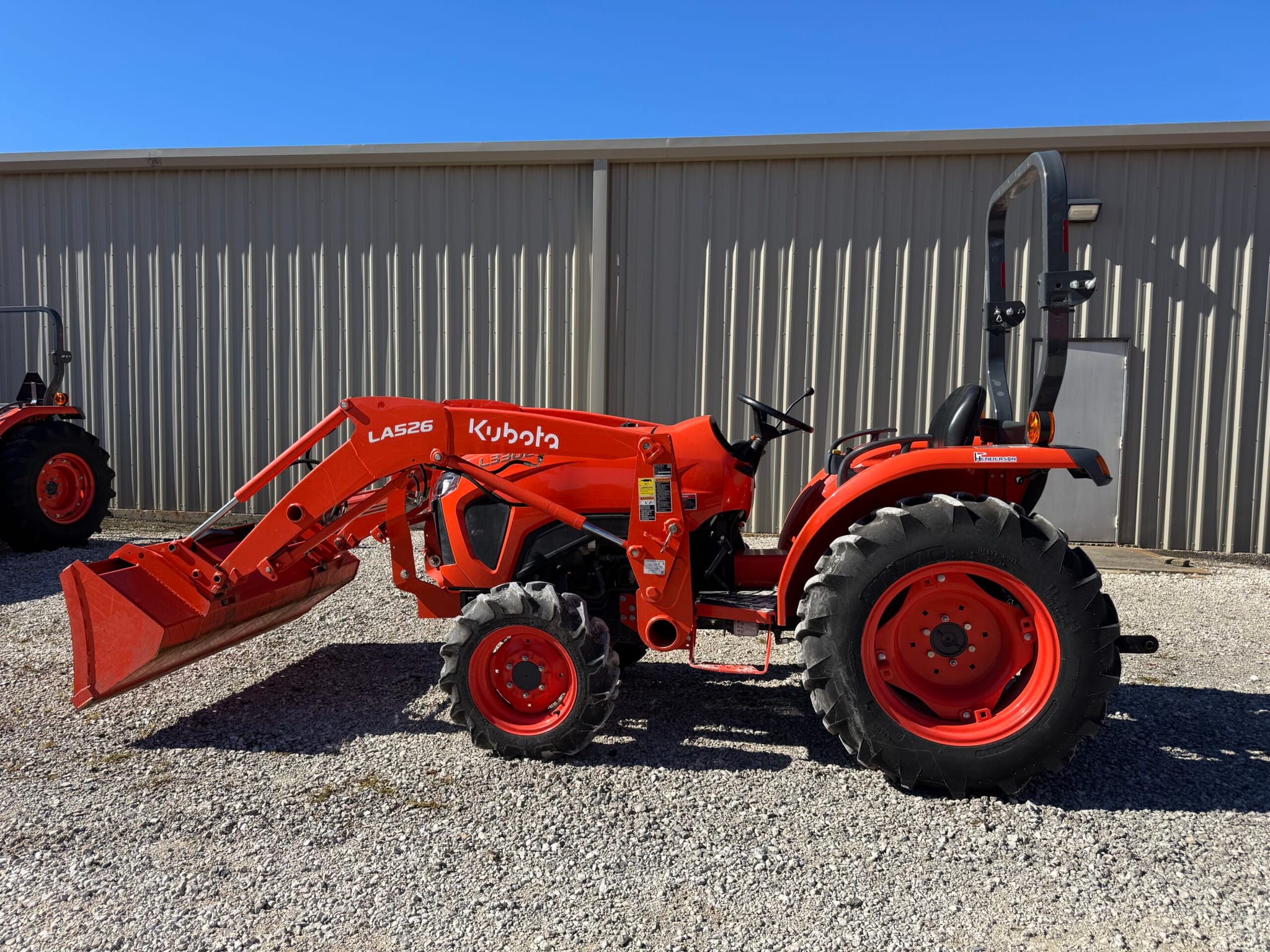 KUBOTA L3302HST (17400)