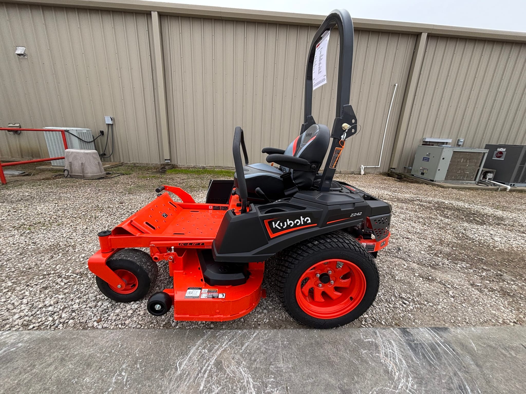 KUBOTA Z242KW-48 (20748)